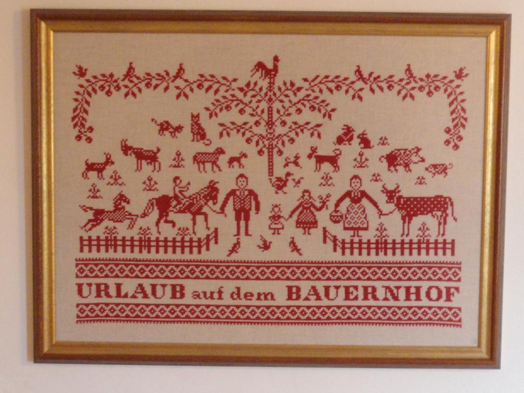 Baby- Und Kinderhof Aicherbauer Seeham ภายนอก รูปภาพ